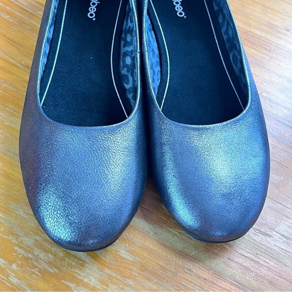 Abeo PRO Cambridge Round Toe Metallic Leather Flats - Picture 4 of 13